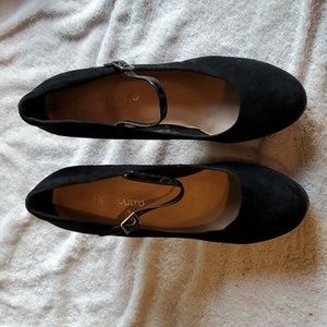 Franco Sarto Black Suede heels in Size 10 has some wear on heels only